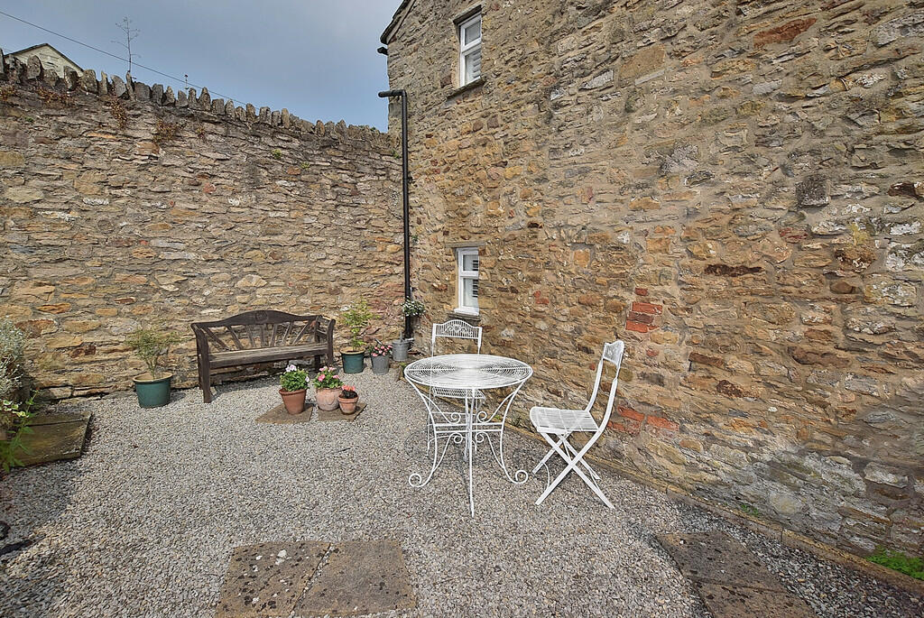 Additional image 13 of Youngs Yard, Richmond