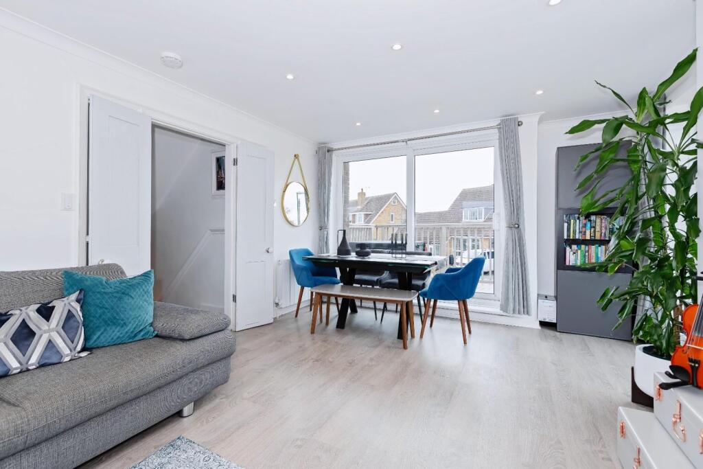 Additional image 5 of Ormonde Way, Shoreham-By-Sea