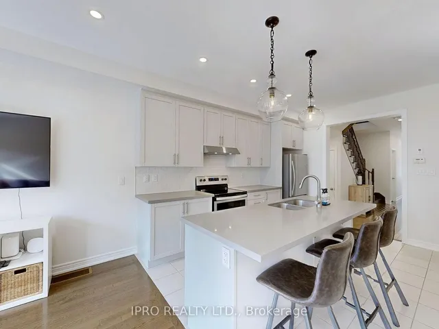 Additional image 15 of 10 Adventura Rd