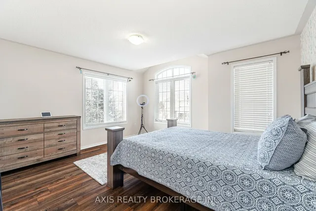 Additional image 32 of 25 Laurentide Cres