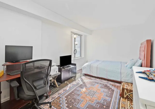 Additional image 21 of 33 University Ave Unit 1109