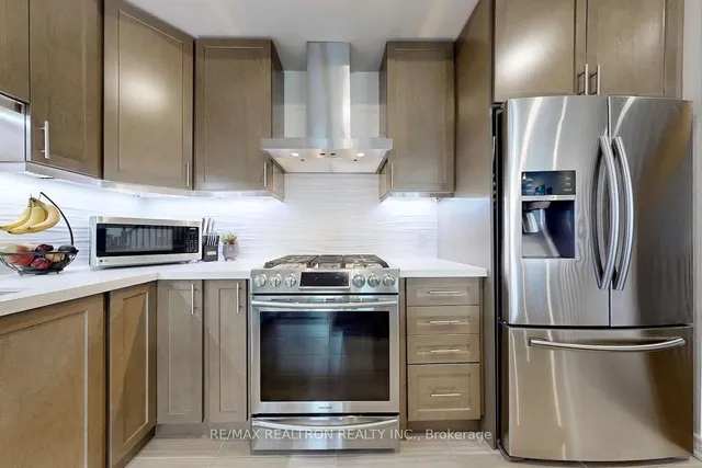 Additional image 8 of 418 Athabasca Common