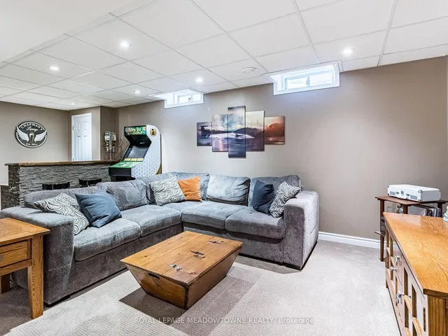 Additional image 40 of 51 Robertson Davies Dr