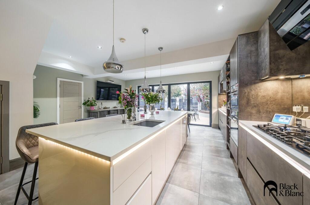 Additional image 5 of Queensway, West Wickham, Bromley, BR4