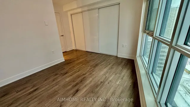 Additional image 14 of 585 Bloor St Unit 1722