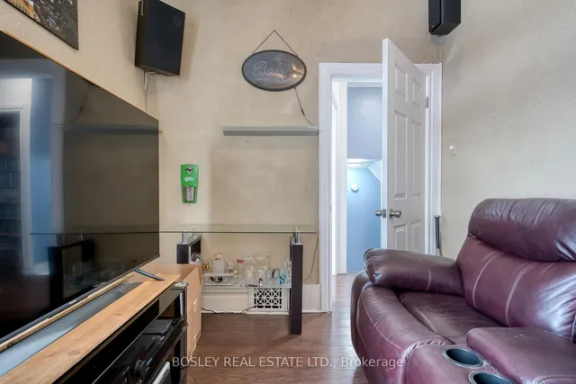 Additional image 19 of 94 Saint Clarens Ave