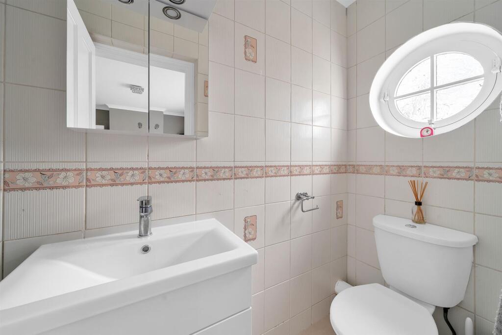 Additional image 9 of Lime Tree Walk, West Wickham