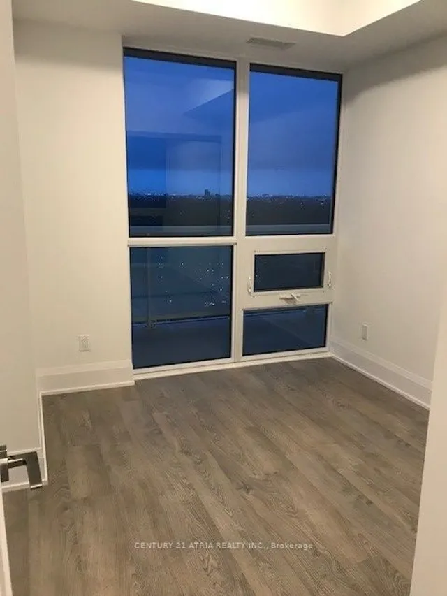 Additional image 11 of 101 Erskine Ave Unit 2715