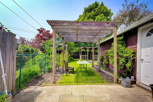 Additional image 26 of 636 Runnymede Rd