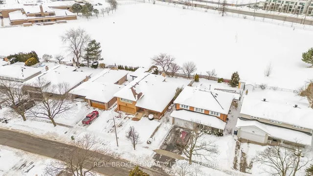 Additional image 25 of 24 Winsland Dr