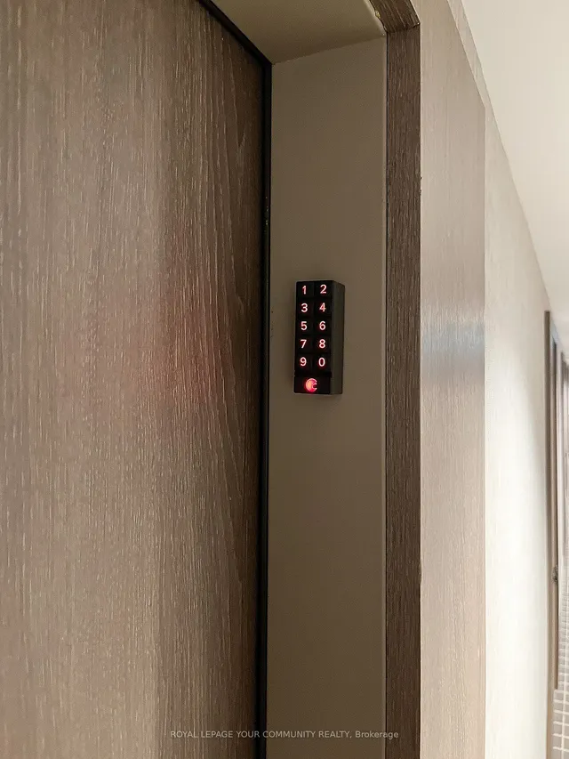 Additional image 28 of 27 Bathurst St Unit 517W