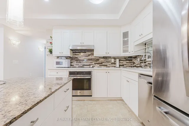 Additional image 14 of 255 Maitland St Unit 3D