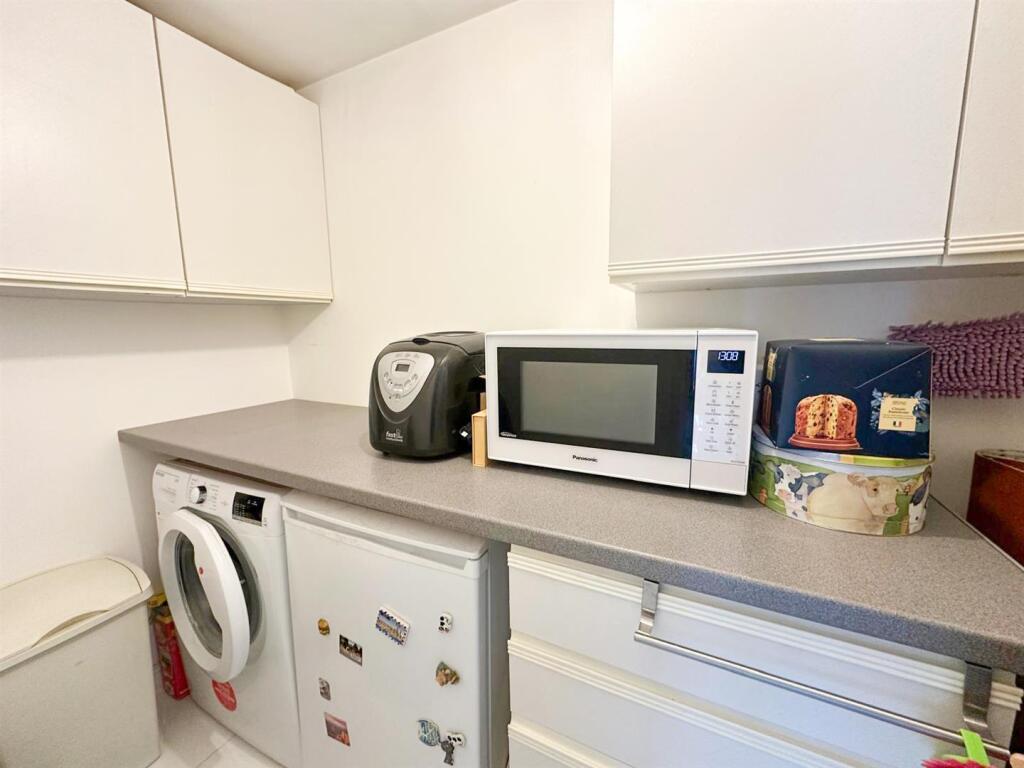 Additional image 5 of Wharfe Court, Silsden