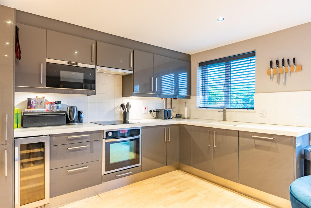 Additional image 7 of Orient Close, St. Albans, Hertfordshire, AL1