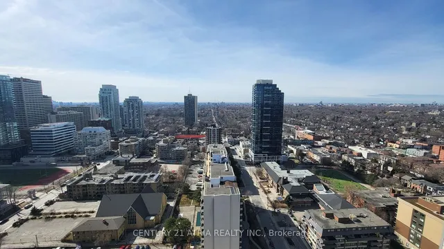 Additional image 17 of 101 Erskine Ave Unit 2715