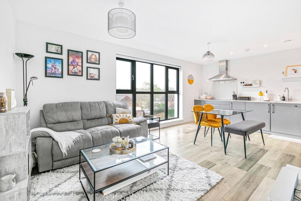 Additional image 16 of Great North Road, Hatfield, AL9