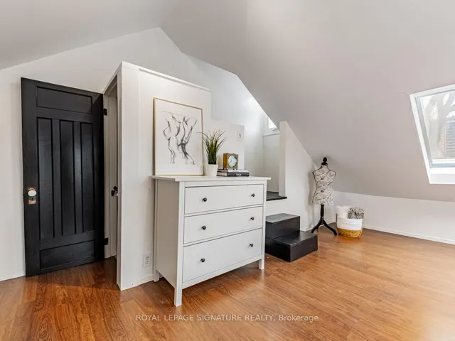 Additional image 36 of 41 Thyra Ave