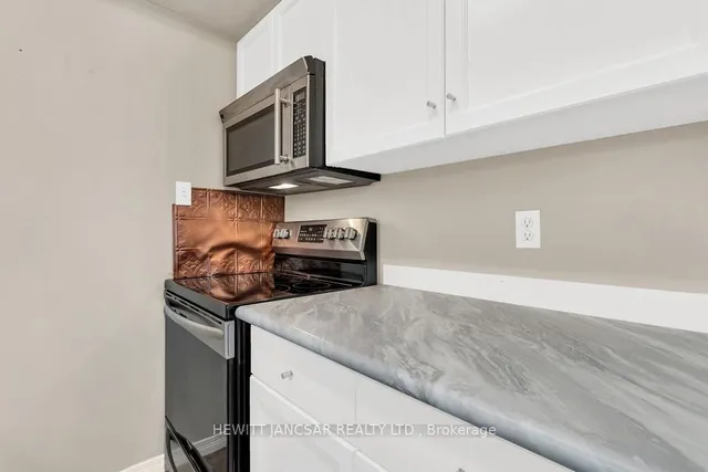 Additional image 8 of 962 Glasgow St