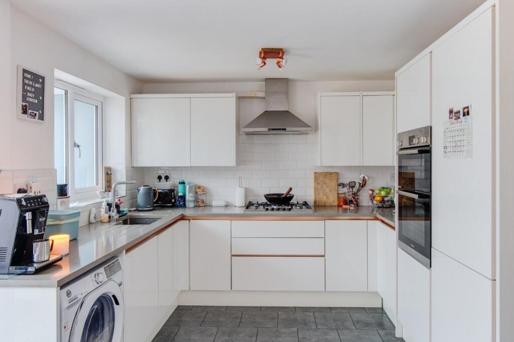 Additional image 4 of The Paddock, Stoke Heath, Bromsgrove, Worcestershire, B60