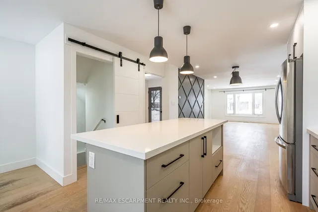 Additional image 10 of 3135 MICHAEL Cres