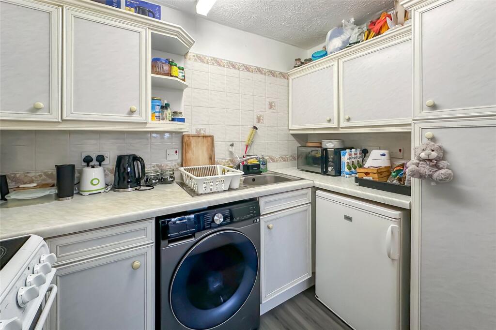 Additional image 5 of Larks Ridge, Watford Road, St. Albans, Hertfordshire, AL2