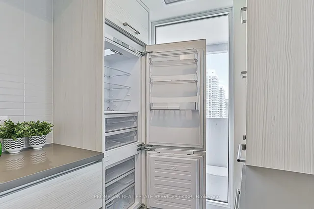 Additional image 9 of 2221 YONGE St Unit 2203