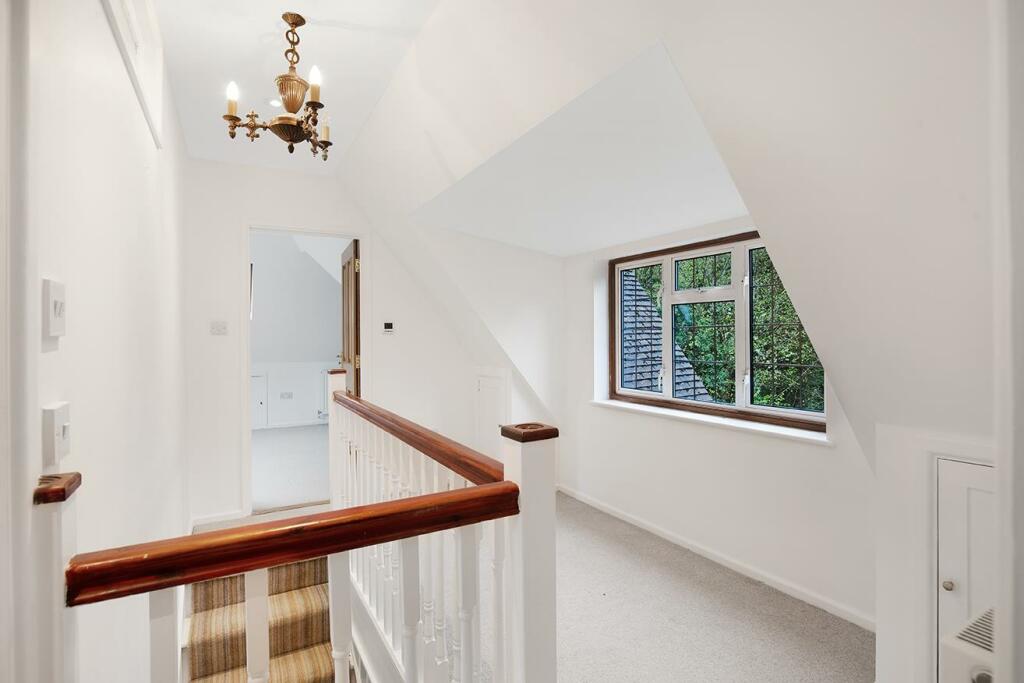 Additional image 28 of Firs Walk, Tewin, Welwyn