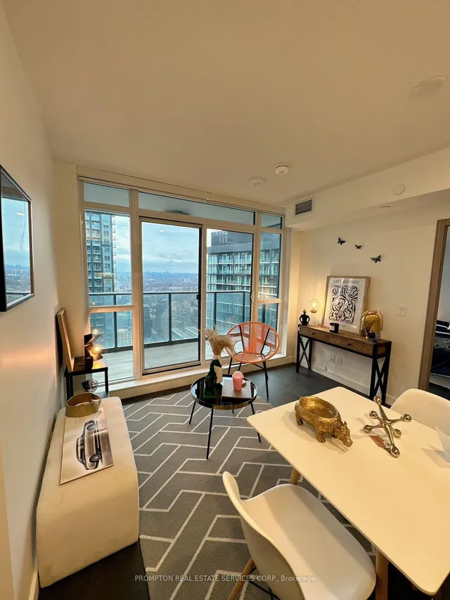 Additional image 18 of 38 WIDMER St Unit 2908