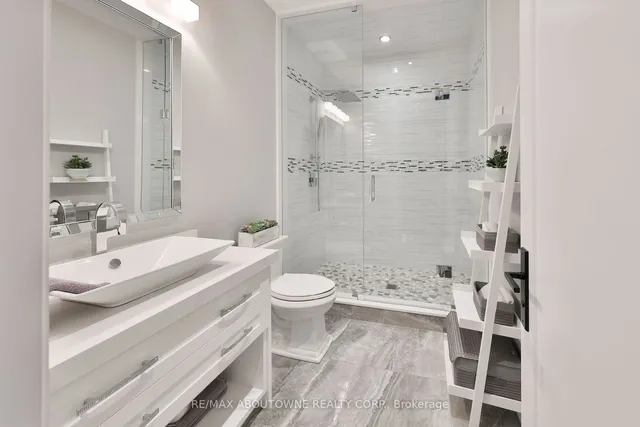 Additional image 34 of 3188 Lakeshore Rd