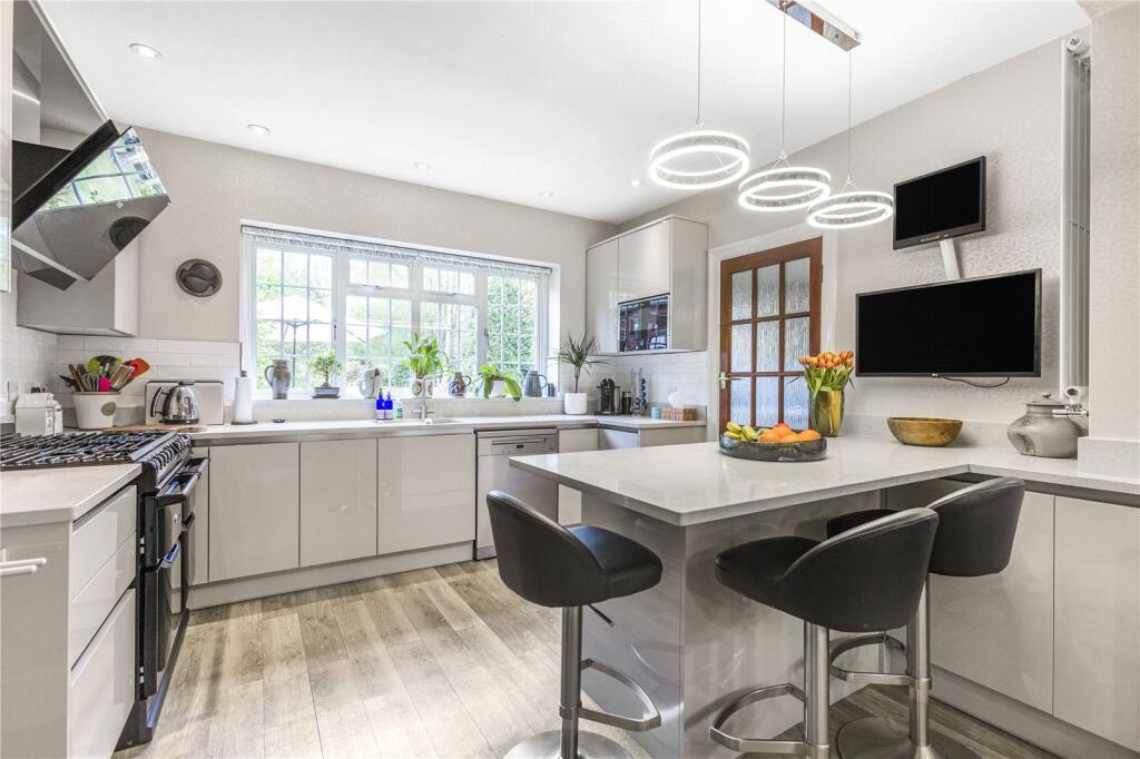 Additional image 9 of Kentish Lane, Brookmans Park, Hertfordshire, AL9