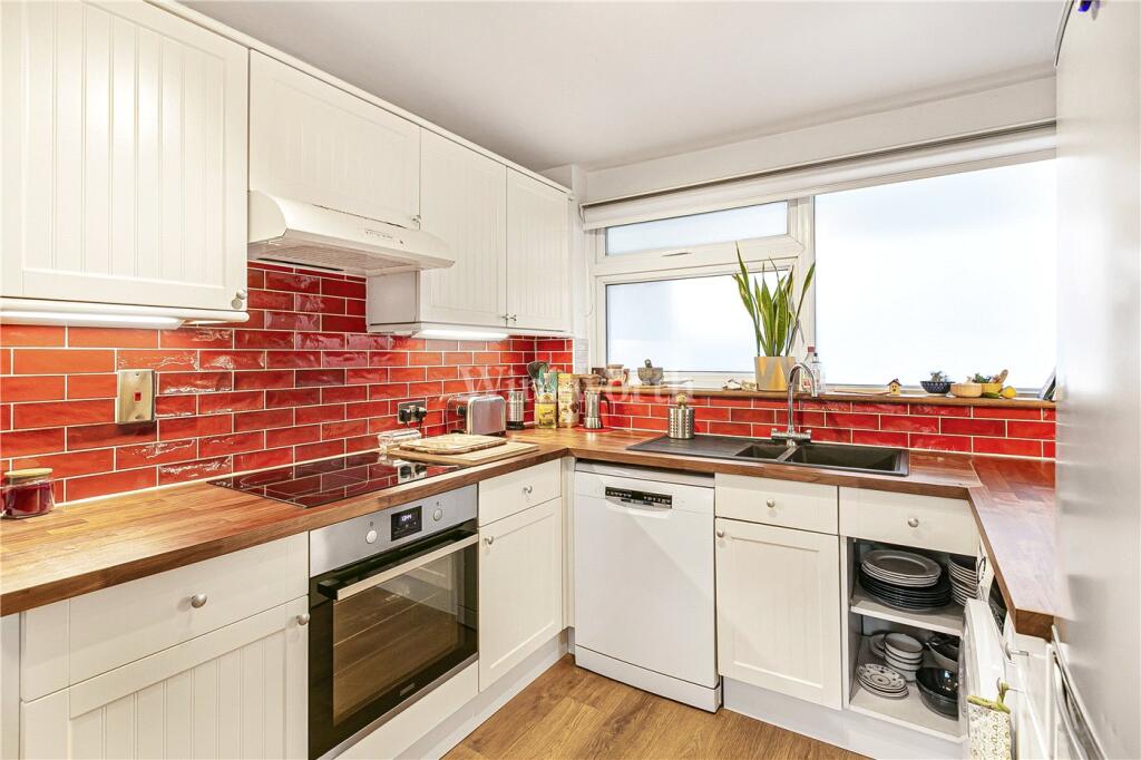 Additional image 9 of Chislet Close, Beckenham, BR3