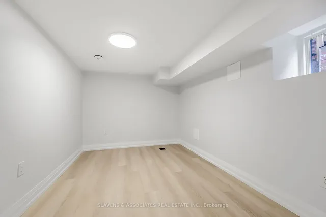 Additional image 36 of 89 Concord Ave