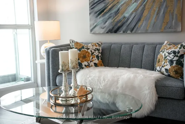 Additional image 8 of 18 Yonge St Unit 3109