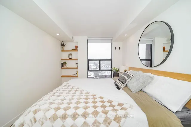 Additional image 32 of 725 King St Unit 811