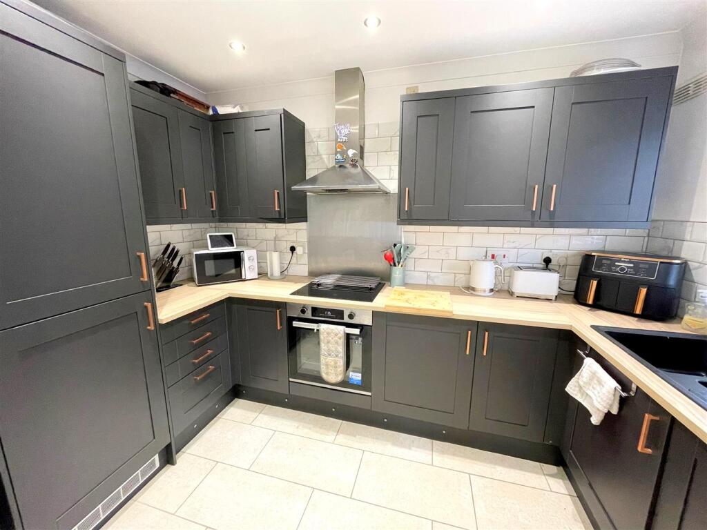 Additional image 12 of Cwrt Coed Parc, Maesteg