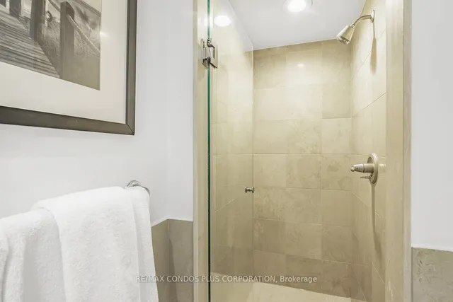 Additional image 23 of 218 Queens Quay Unit 910