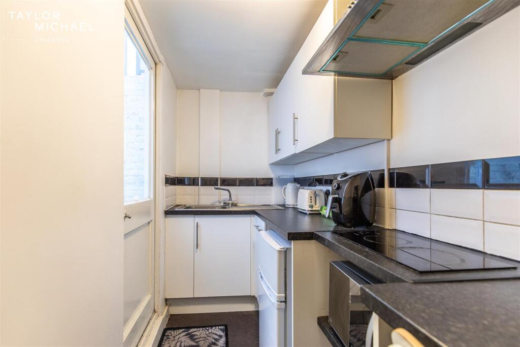 Additional image 5 of Broad Street, Brighton