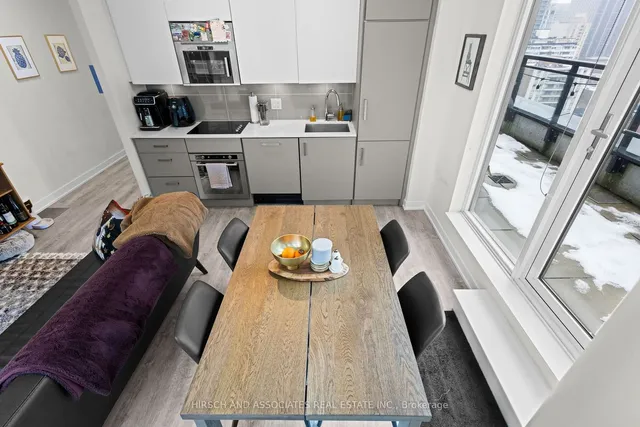 Additional image 11 of 17 Dundonald St Unit 1505