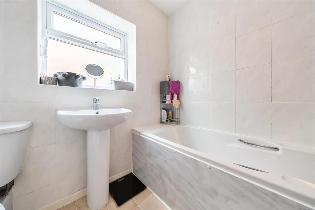 Additional image 13 of Thatcham Court, Yeovil