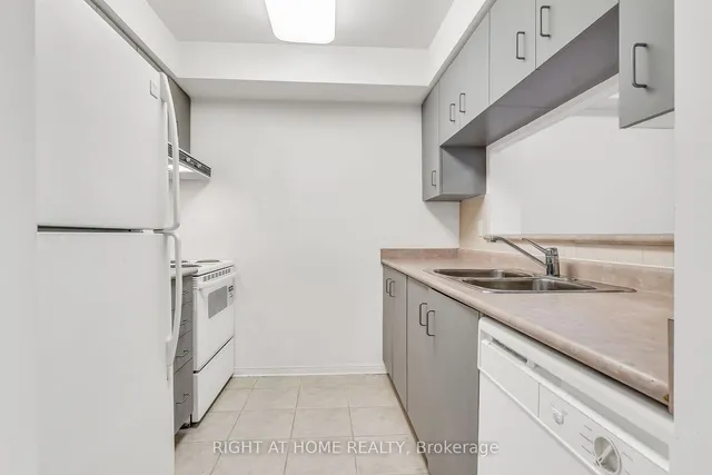 Additional image 4 of 650 Lawrence Ave Unit 522