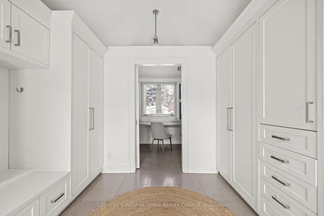 Additional image 26 of 208 Hillhurst Blvd