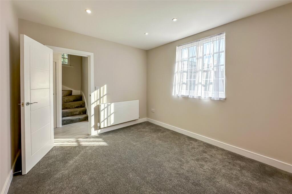 Additional image 4 of St. Stephens Hill, St. Albans, Hertfordshire, AL1