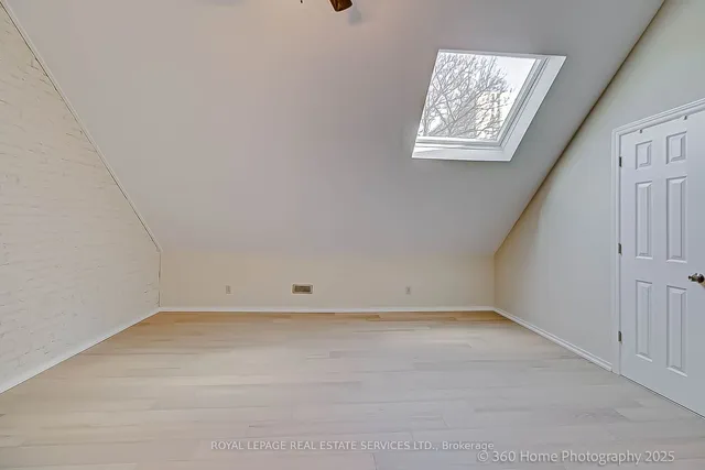 Additional image 26 of 109 High Park Ave