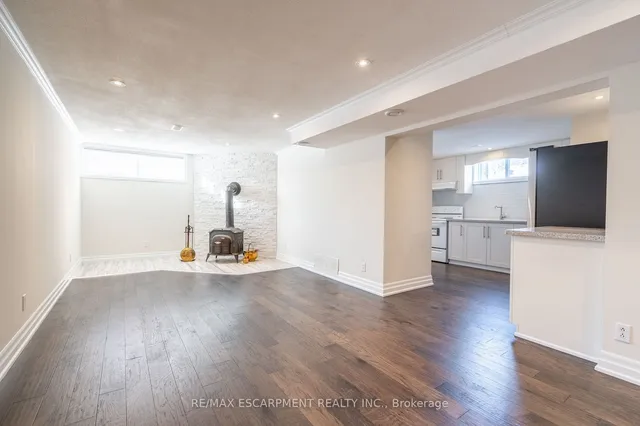 Additional image 20 of 5247 SPRUCE Ave