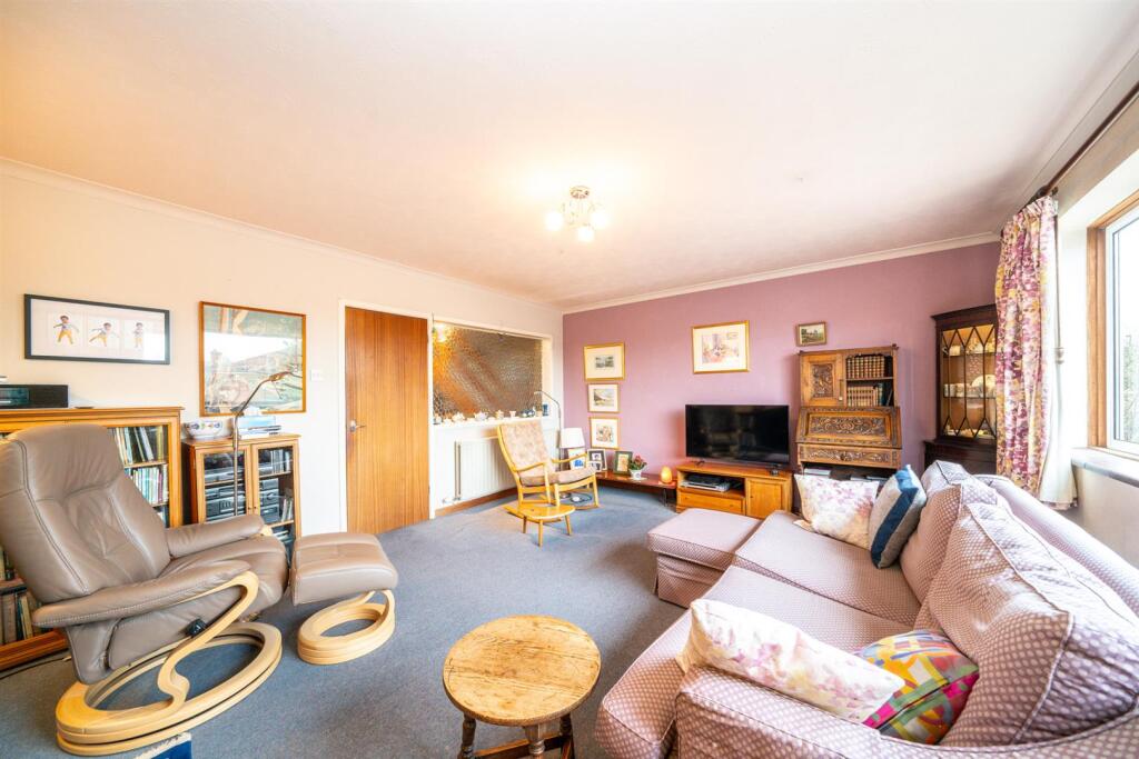 Additional image 31 of Langley Crescent, St. Albans