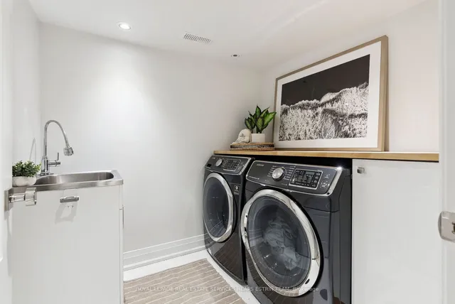 Additional image 29 of 161 Macpherson Ave