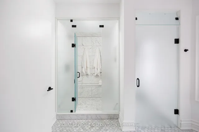 Additional image 27 of 33 Webster Ave