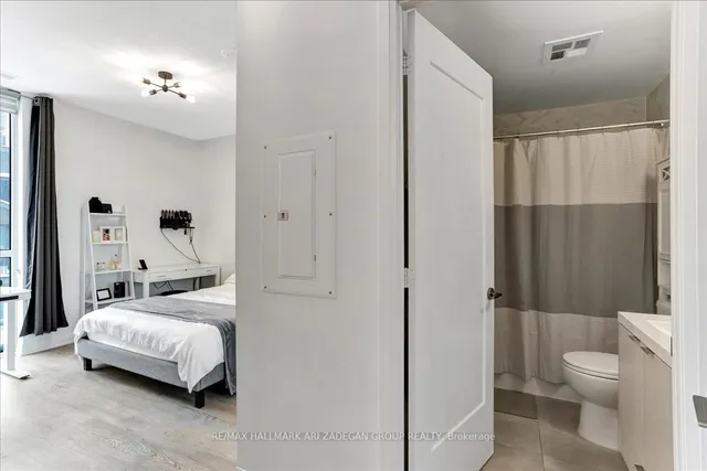 Additional image 22 of 101 Erskine Ave Unit 310