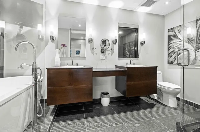 Additional image 16 of 3230 New St Unit 3