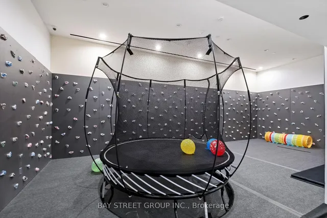 Additional image 39 of 39 Roehampton Ave Unit 2304